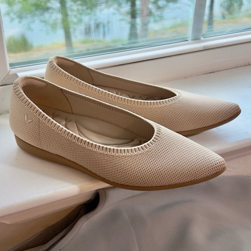 VIVAIA Pointed-Toe Ballet Flats (Aria 5°) in Almond Women’s Size 36.5 NWOT!